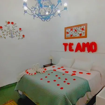 Pousada Villa De Charme Hospedagem Com Hidromassagem E Lareira Monte Verde  Exterior photo